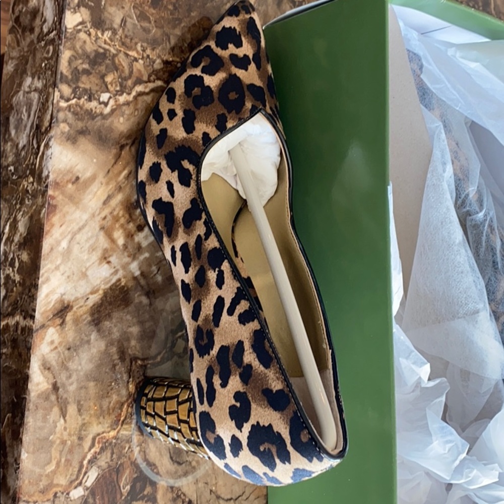 J. Reneé leopard shoes - Picture 2 of 2